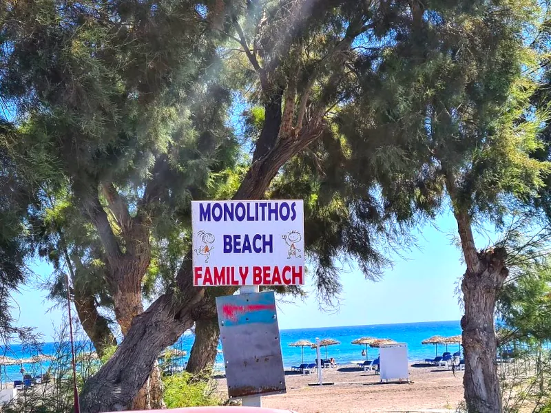 Santorini najpiękniejsze plaże Monolithos
